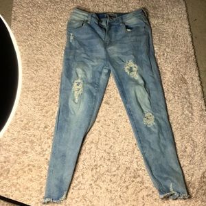 Ripped blue jeans 💕